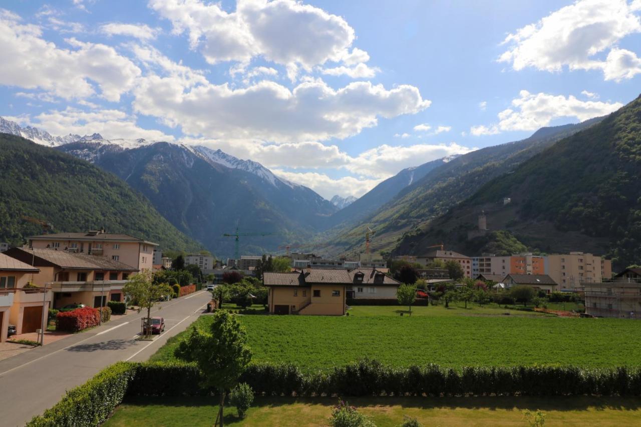 Nice Apartment Ideally Located In Martigny Экстерьер фото