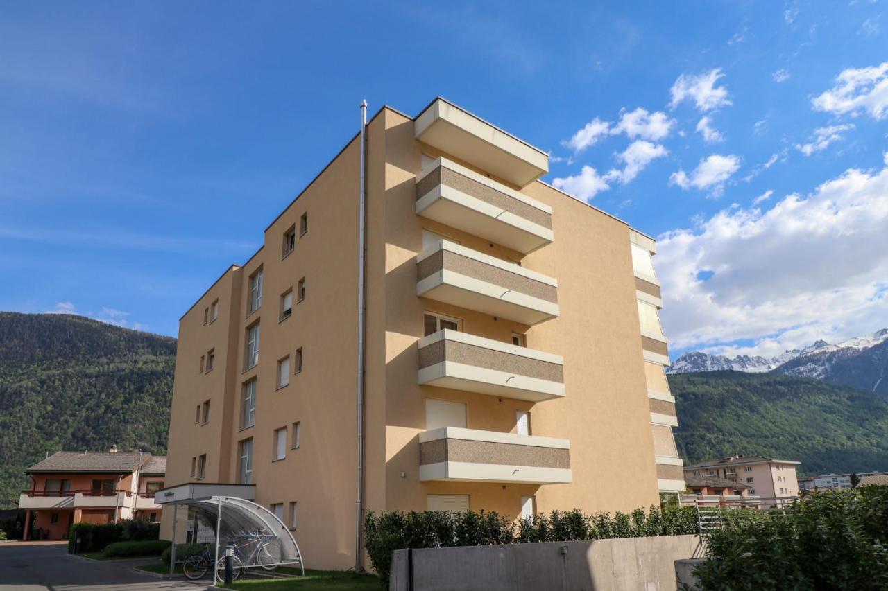 Nice Apartment Ideally Located In Martigny Экстерьер фото